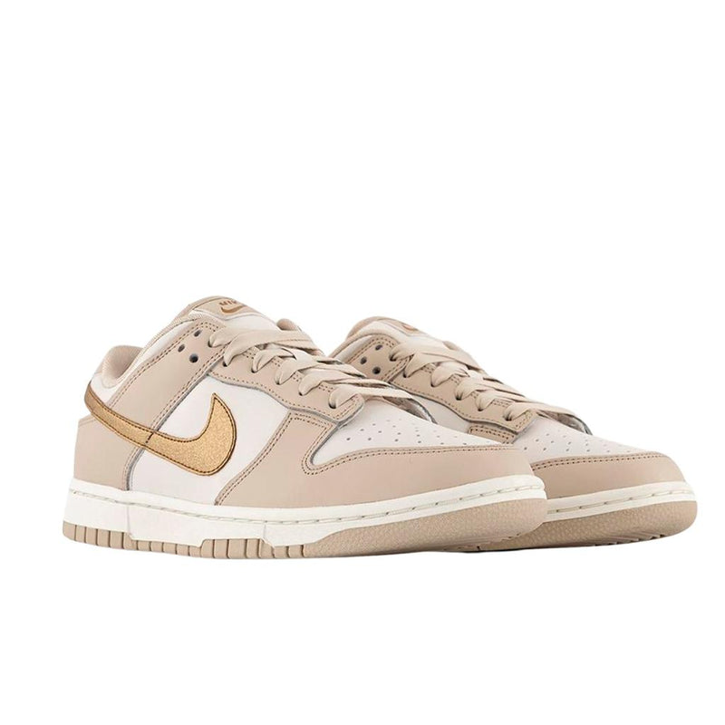 SB Dunk – Gold Swoosh